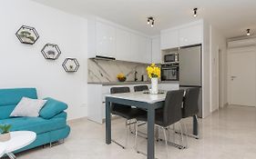Apartment Ema
