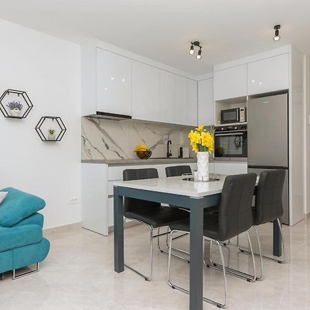 Apartment Ema Макарська Екстер'єр фото